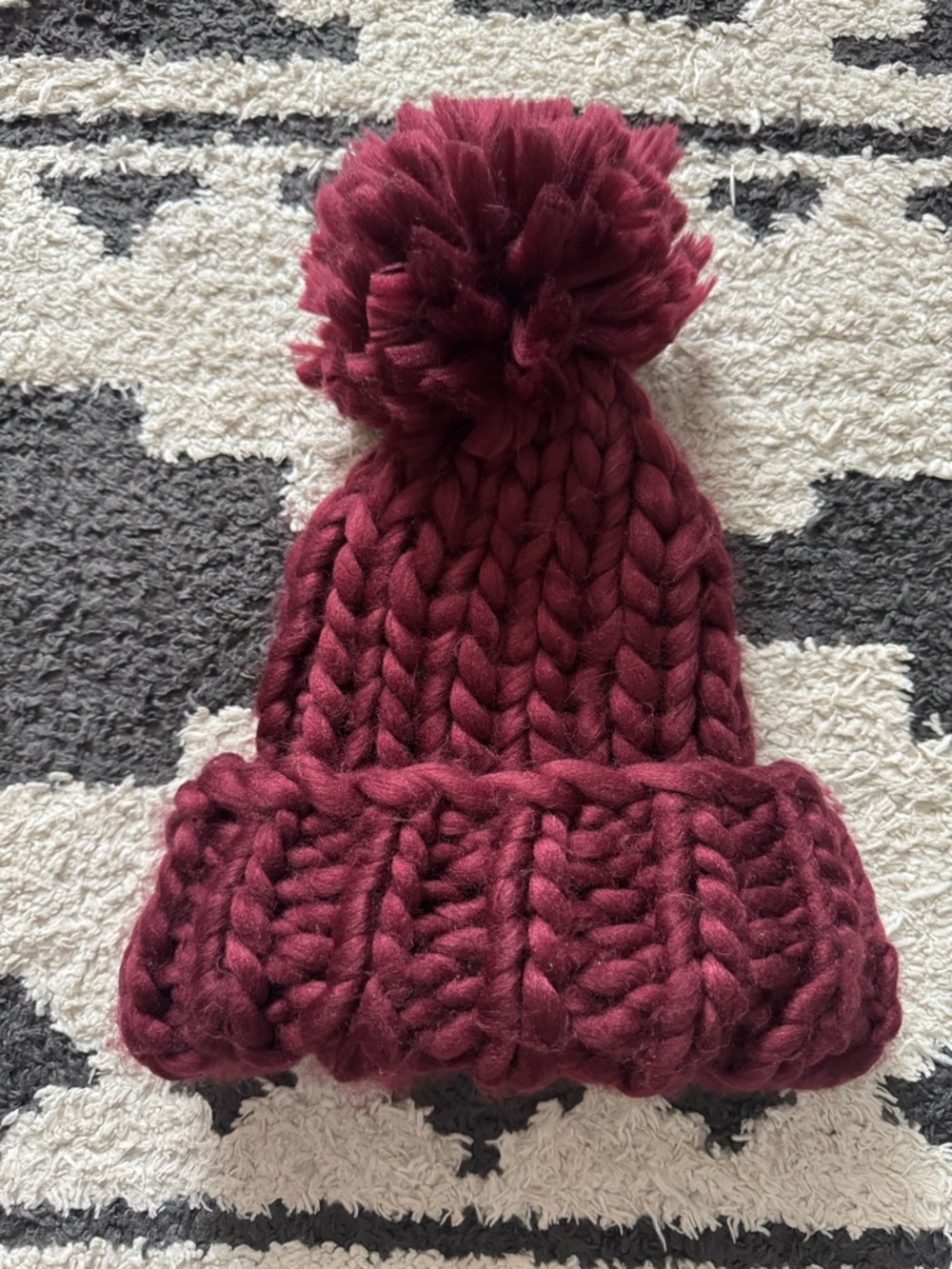 Women’s Pom Pom Beanie - Burgundy